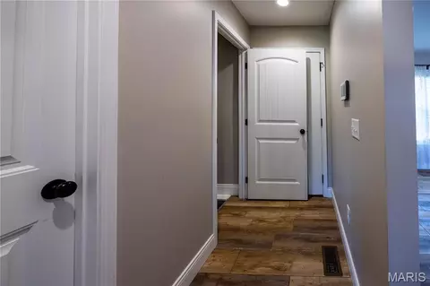 Entry Way - 829 N Lacey St, Jackson, MO 63755 photo 4 of 6