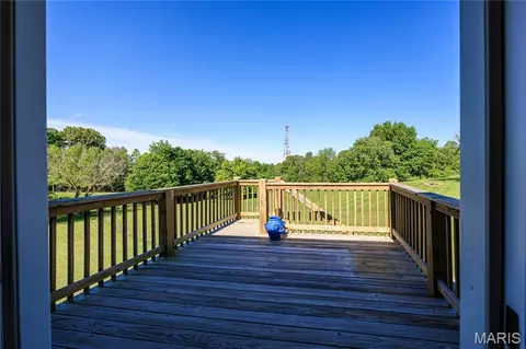 Exterior - 829 N Lacey St, Jackson, MO 63755 photo 3 of 5