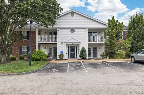 905 Hanna Place Ct #A, Manchester, MO 63021