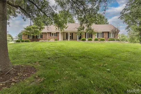 78 Lower Dardenne Farms Dr, Cottleville, MO 63304