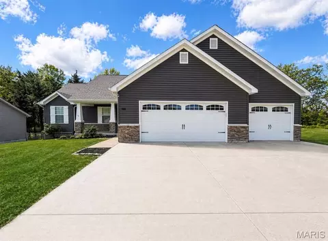 1005 Busch Dr, Warrenton, MO 63383