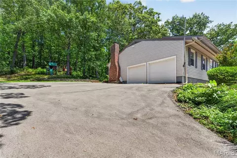 Exterior - 3365 White Oak School Rd, Eureka, MO 63025 photo 9 of 12