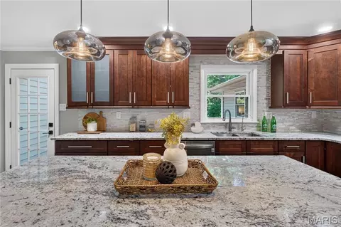 Kitchen - 3365 White Oak School Rd, Eureka, MO 63025 photo 2 of 6