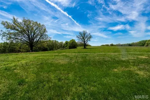 1470 Gravois Rd, Saint Clair, MO 63077