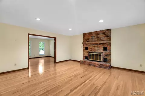 Living - Undisclosed, High Ridge, MO 63049 photo 4 of 5