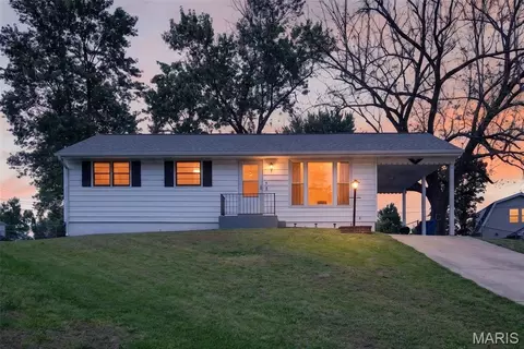 6 Al Lin Ct, Bridgeton, MO 63044
