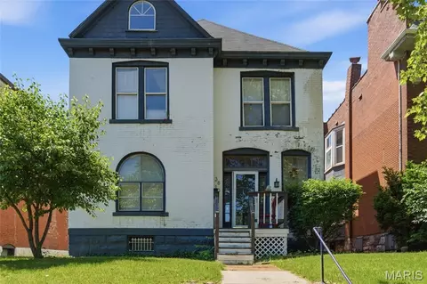 3810 Arsenal St, Saint Louis, MO 63116