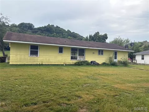 Exterior - 5503 Michael Hamburg Rd, Michael, IL 62065 photo 1 of 2