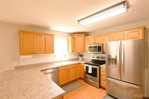 Kitchen - 5294 Farrell Rd, Gerald, MO 63037 photo 2 of 4