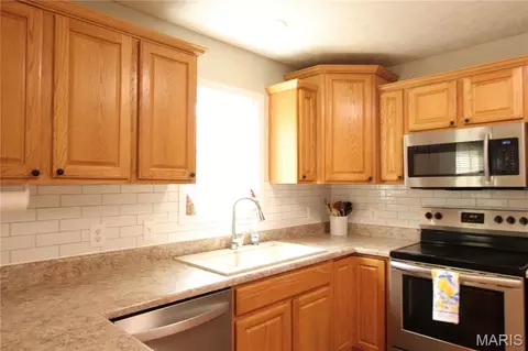 Kitchen - 5294 Farrell Rd, Gerald, MO 63037 photo 3 of 4