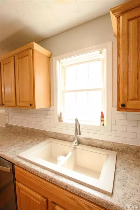 Kitchen - 5294 Farrell Rd, Gerald, MO 63037 photo 4 of 4
