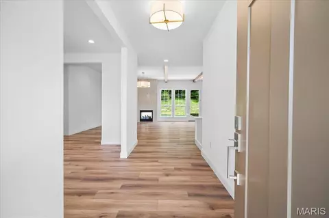 Entry Way - 477 Parkview Ln, Eureka, MO 63025 photo 1 of 4