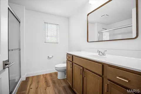 Bath - 477 Parkview Ln, Eureka, MO 63025 photo 3 of 3