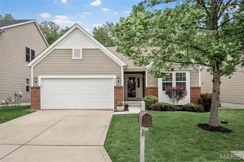 538 Country Chase Dr, Lake Saint Louis, MO 63367