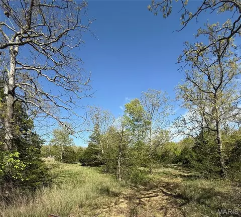 149 N Roanoke Rd, Salem, MO 65560