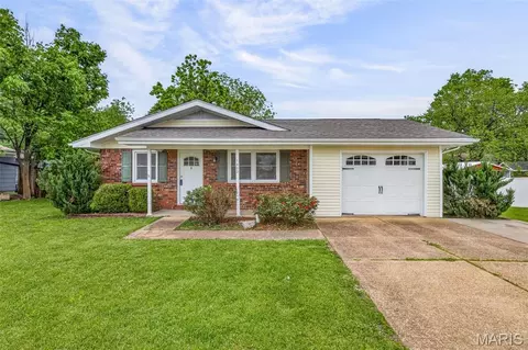 1402 Krei Ave, Farmington, MO 63640
