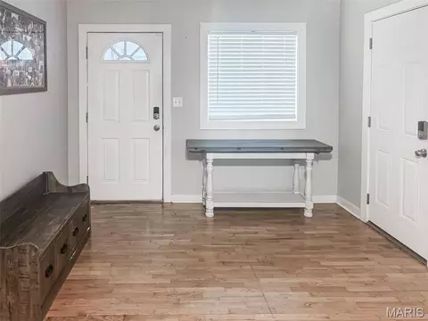 Entry Way - 1043 Edgewood St, Springfield, MO 65807 photo 1 of 3