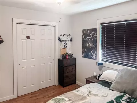 Bedroom - 1043 Edgewood St, Springfield, MO 65807 photo 7 of 9