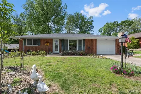 1439 Price Dr, Cape Girardeau, MO 63701