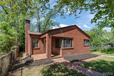 2129 N Warson Rd, Saint Louis, MO 63114