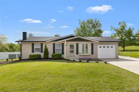 7 Gran Lin Ct, Saint Charles, MO 63303