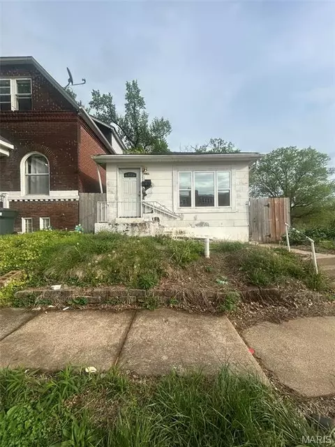 5134 Oriole Ave, Saint Louis, MO 63120