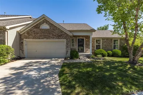 116 Baxter Commons Dr, Manchester, MO 63011