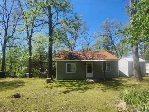 2117 Welch Dr, Hermann, MO 65041