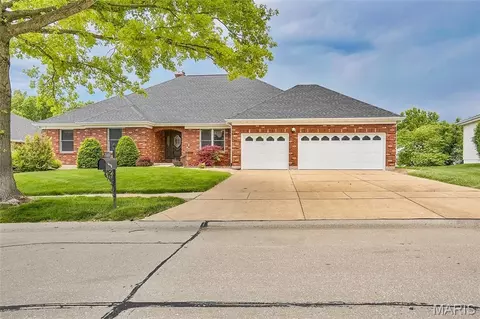 6810 Wynfield Terrace Dr, Saint Louis, MO 63129
