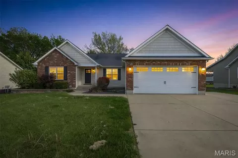 620 Braning Dr, Farmington, MO 63640