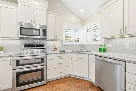Kitchen - 2412 Parkmoor Ct, Ballwin, MO 63021 photo 3 of 5