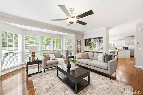 Living - 2412 Parkmoor Ct, Ballwin, MO 63021 photo 4 of 6