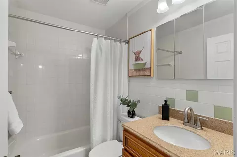 Bath - 903 Parma Dr, Ballwin, MO 63021 photo 1 of 3