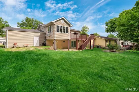 Exterior - 903 Parma Dr, Ballwin, MO 63021 photo 8 of 8