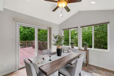 Dining - 903 Parma Dr, Ballwin, MO 63021 photo 2 of 3
