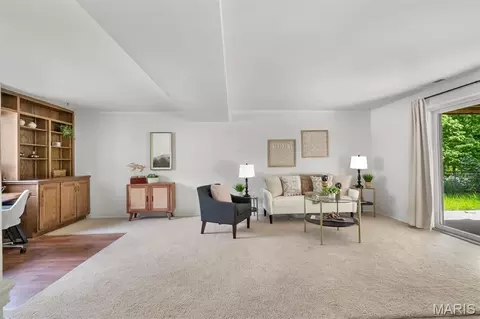 Living - 903 Parma Dr, Ballwin, MO 63021 photo 2 of 3