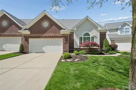 445 Shetland Valley Ct, Chesterfield, MO 63005