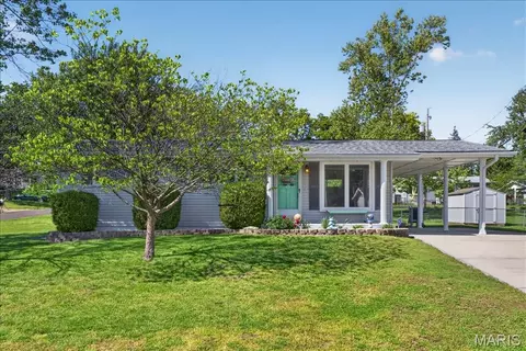 10433 Leitrim Dr, Saint Louis, MO 63123