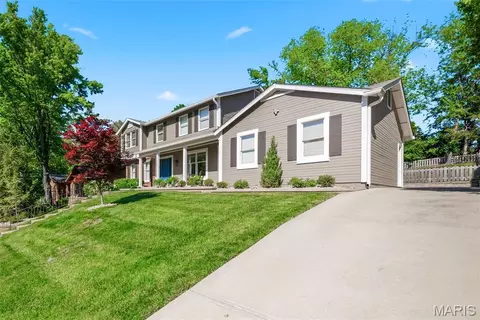 Exterior - 180 Spring Oaks Dr, Ballwin, MO 63011 photo 14 of 18