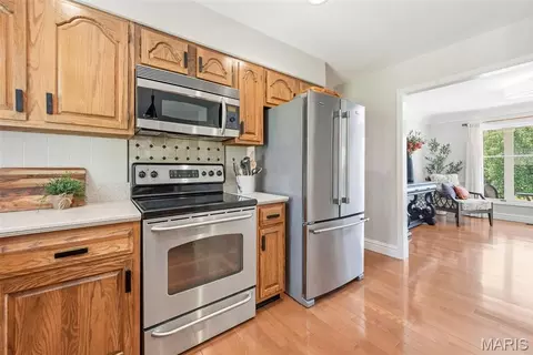 Kitchen - 180 Spring Oaks Dr, Ballwin, MO 63011 photo 3 of 5