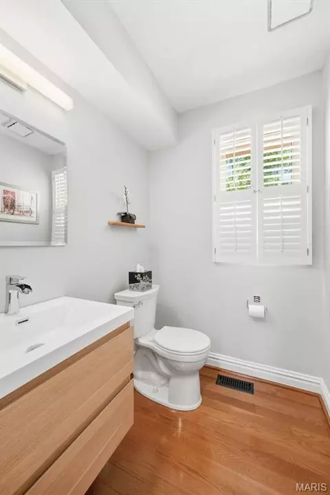 Bath - 180 Spring Oaks Dr, Ballwin, MO 63011 photo 1 of 5