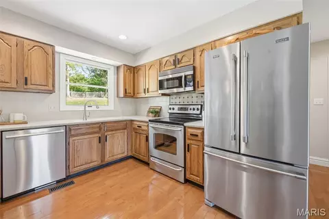 Kitchen - 180 Spring Oaks Dr, Ballwin, MO 63011 photo 1 of 5