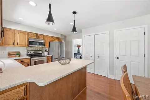 Kitchen - 180 Spring Oaks Dr, Ballwin, MO 63011 photo 5 of 5