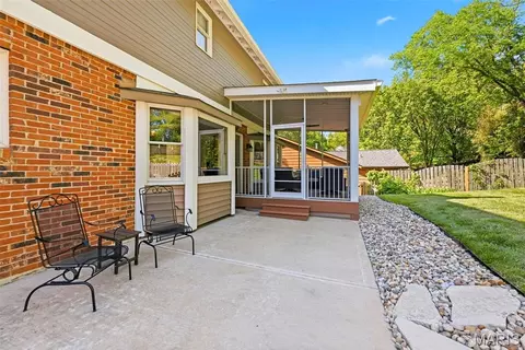Exterior - 180 Spring Oaks Dr, Ballwin, MO 63011 photo 6 of 18