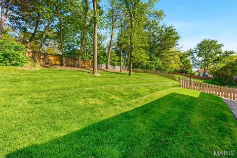 Exterior - 180 Spring Oaks Dr, Ballwin, MO 63011 photo 9 of 18