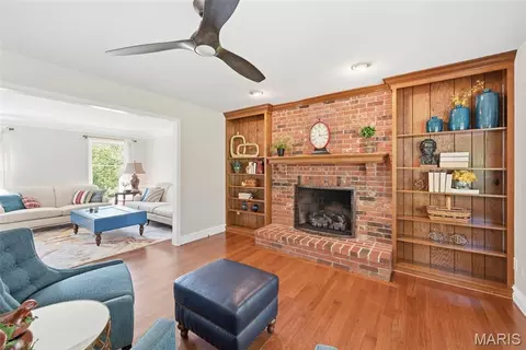 Living - 180 Spring Oaks Dr, Ballwin, MO 63011 photo 3 of 9