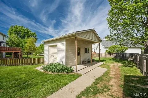 Exterior - 14 Beckewith Trl, O'fallon, MO 63368 photo 8 of 13