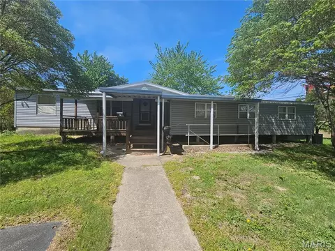 716 W Water, Pinckneyville, IL 62274