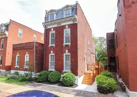 2414 S 11th St, Saint Louis, MO 63104