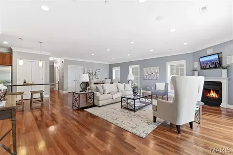 6404 Cates Ave #2W, University City, MO 63130